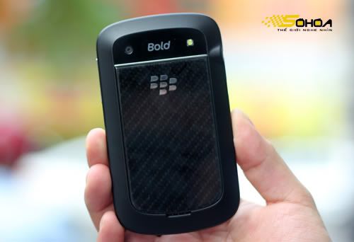 BlackBerry-Bold-9900-18.jpg