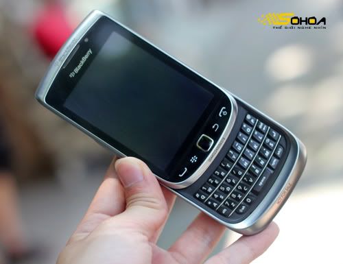 Blackberry-Torch-2-10.jpg