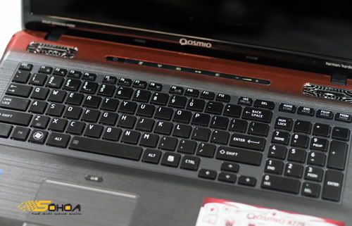 Toshiba-Qosmio-X770_1.jpg