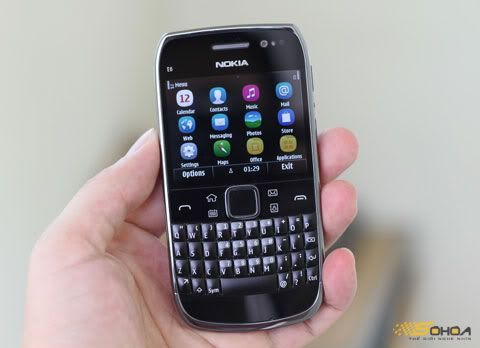 nokia-e6-hand-on.jpg