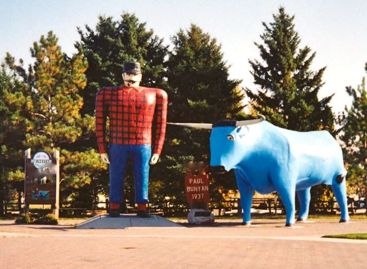 Paul_Bunyan_and_Babe_statues_Bemidji_Minnesota_crop.jpg