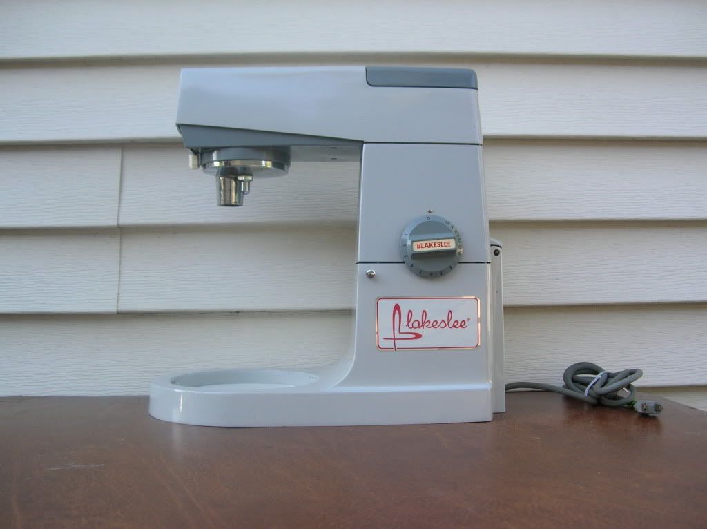 BLAKESLEE KENWOOD 7QT COUNTERTOP FOOD MIXER A707