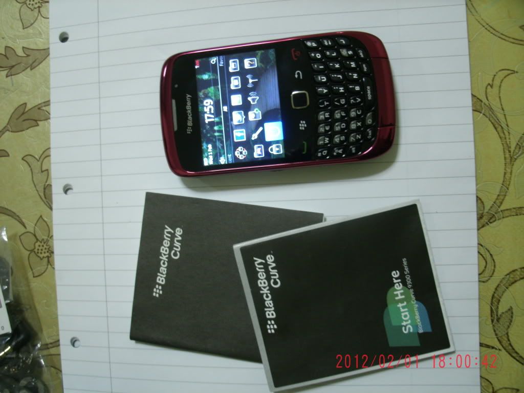 Blackberry 9300 Fuschia